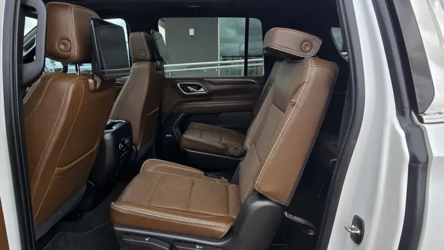 2021 Chevrolet Suburban | Photo 33 of 37