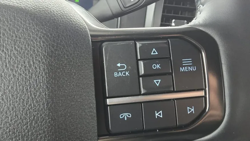 2026 Ford Super Duty F-350 | Photo 22 of 37