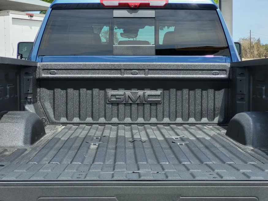 2026 GMC Sierra 2500HD Denali | Photo 24 of 25