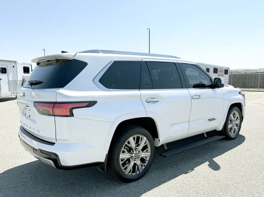 2024 Toyota Sequoia | Photo 16 of 23