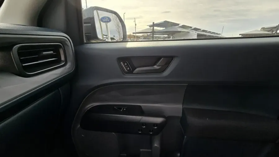 2026 Ford Maverick | Photo 23 of 26