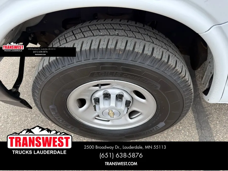 2023 Chevrolet Express 3500 Work Van | Photo 17 of 20