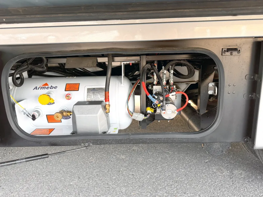 2026 Winnebago Navion 24D | Photo 23 of 24