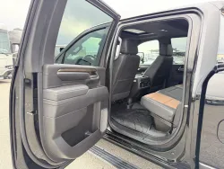 2025 Chevrolet Silverado 3500HD High Country | Thumbnail Photo 9 of 23