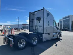 2022 Freightliner Cascadia 126 | Thumbnail Photo 4 of 24