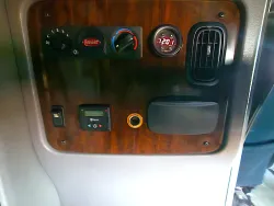 2020 Peterbilt 389 | Thumbnail Photo 31 of 35