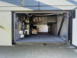 2021 Newmar Ventana 3412 | Thumbnail Photo 30 of 39