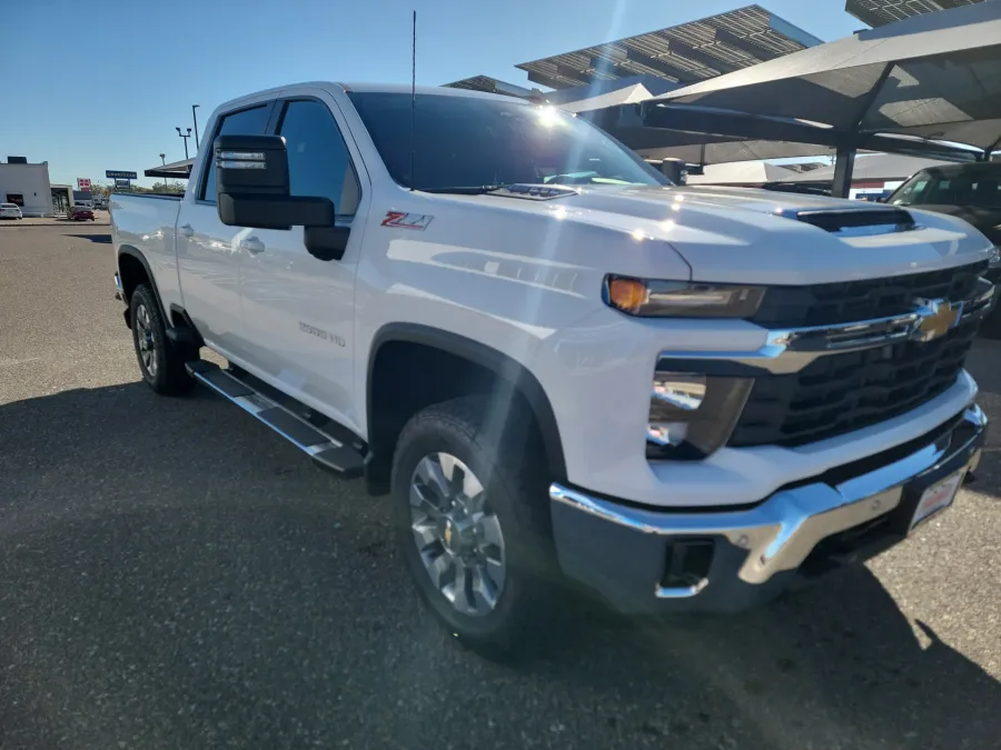 2026 Chevrolet Silverado 2500HD LT | Photo 8 of 20