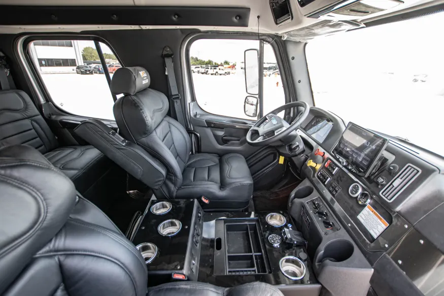 2024 Freightliner M2 106 Bolt | Photo 14 of 18