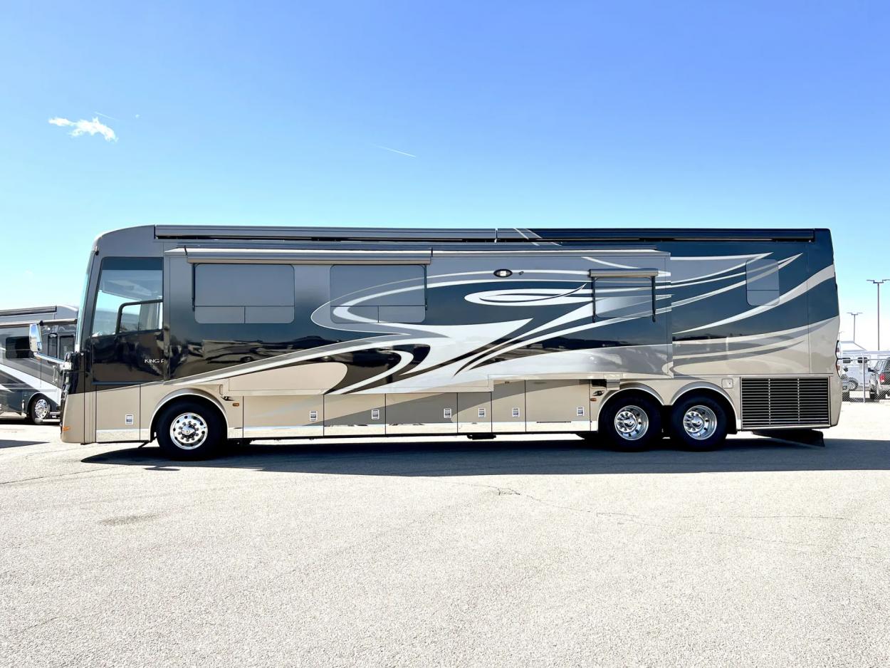 2014 Newmar King Aire 4593 | Photo 24 of 34