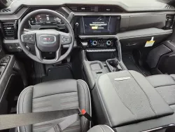 2025 GMC Sierra 2500HD AT4X | Thumbnail Photo 11 of 31