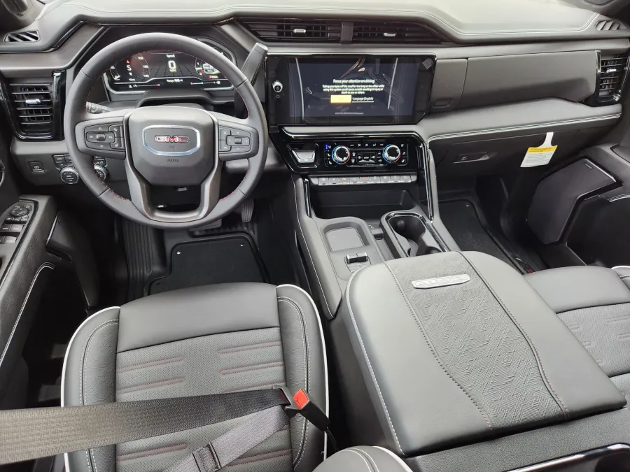 2025 GMC Sierra 2500HD AT4X | Photo 11 of 31