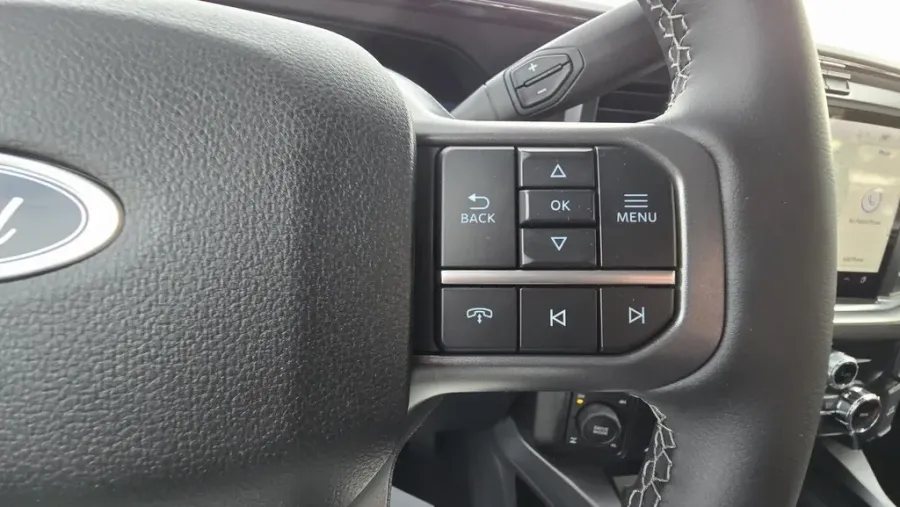 2026 Ford Super Duty F-350 | Photo 21 of 36