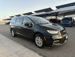 2023 Chrysler Pacifica Touring L | Thumbnail Photo 6 of 22