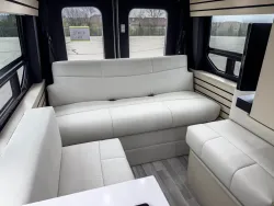 2026 Pleasure-way Ontour 2.2 AWD | Thumbnail Photo 20 of 21