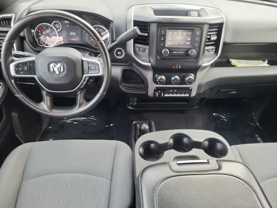 2024 RAM 3500 Chassis Cab SLT | Photo 18 of 22