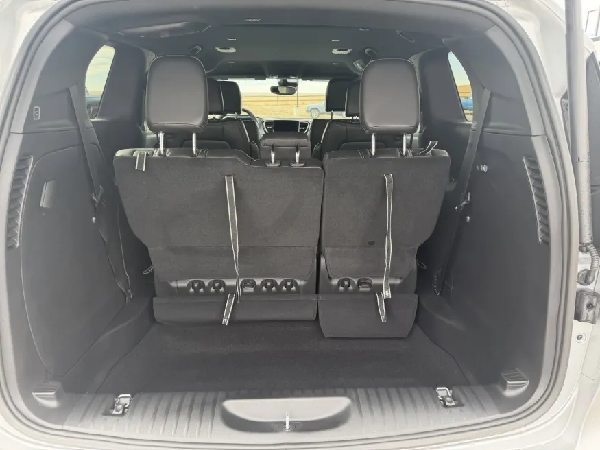 2026 Chrysler Pacifica Select | Photo 7 of 18