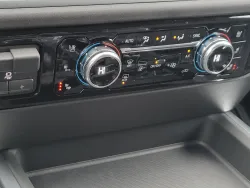2026 GMC Sierra 2500HD SLT | Thumbnail Photo 17 of 25