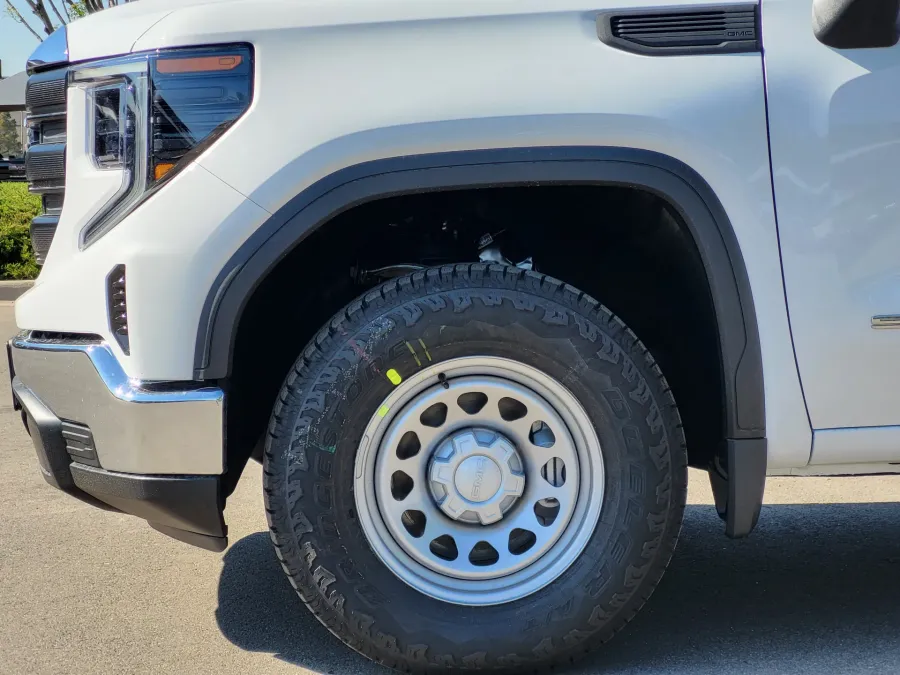 2026 GMC Sierra 1500 Pro | Photo 8 of 22