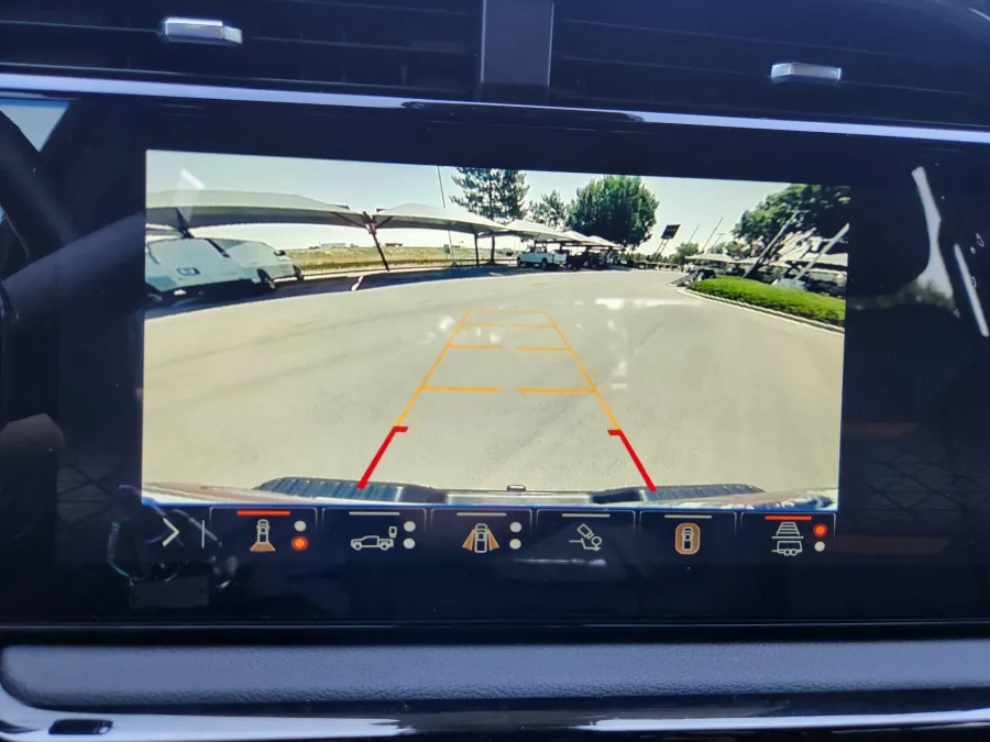 2025 GMC Sierra 2500HD AT4 | Photo 30 of 33