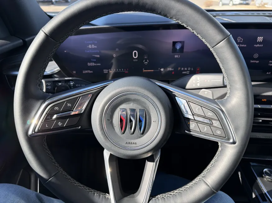 2025 Buick Enclave Preferred | Photo 21 of 23