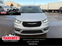 2024 Chrysler Pacifica Touring L | Thumbnail Photo 7 of 24