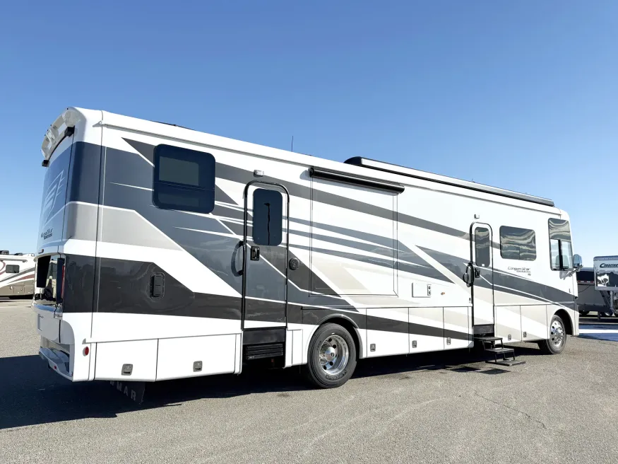 2026 Newmar Canyon Star 3947 | Photo 22 of 33