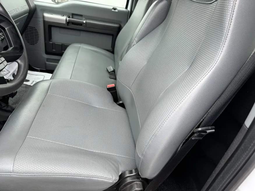 2023 Ford F750 | Photo 6 of 8