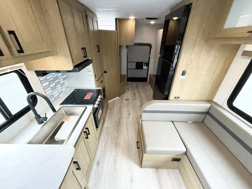 2025 Coachmen Leprechaun 220XG | Photo 4 of 21