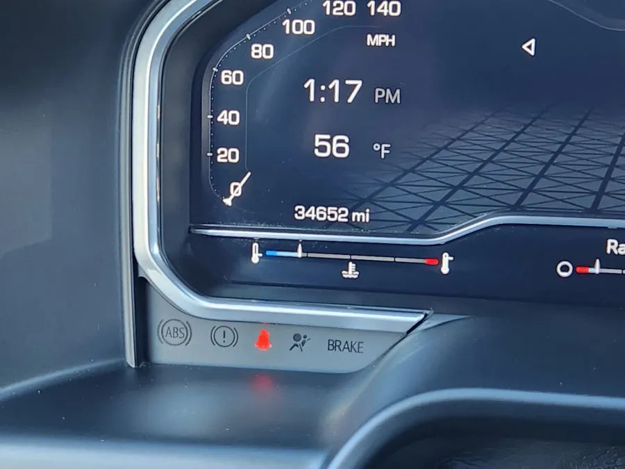 2023 GMC Sierra 1500 AT4 | Photo 23 of 31