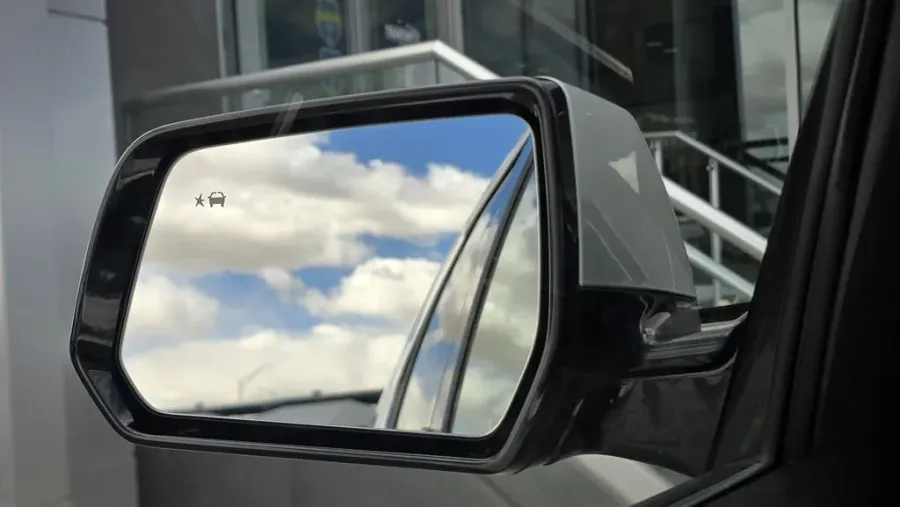 2019 Chevrolet Traverse | Photo 11 of 31