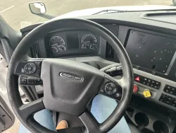 2022 Freightliner Cascadia | Thumbnail Photo 11 of 22