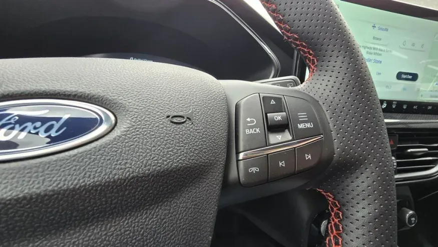 2026 Ford Escape Hybrid | Photo 19 of 32