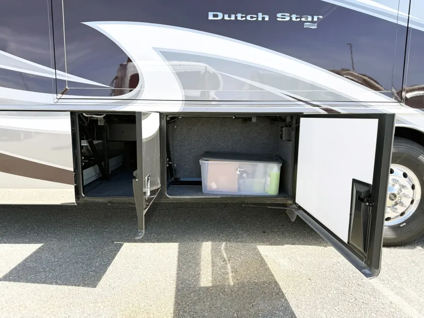 2020 Newmar Dutch Star 4328 | Photo 25 of 31