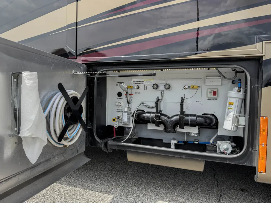 2022 Tiffin Allegro Red 33AA | Photo 29 of 40