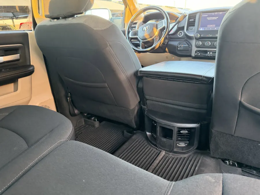 2022 RAM 2500 Big Horn | Photo 9 of 20