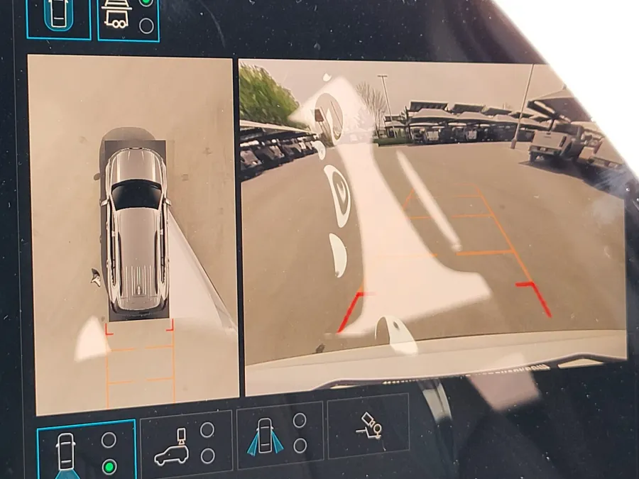 2026 GMC Acadia AWD Elevation | Photo 15 of 26