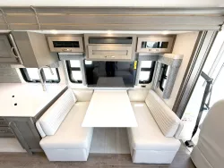 2027 Newmar Bay Star 3640 | Thumbnail Photo 10 of 31