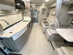 2021 Thor Delano 24FB | Thumbnail Photo 4 of 25