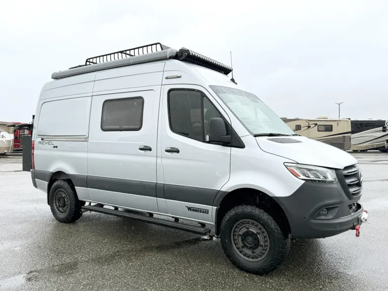 2021 Winnebago Revel 44E