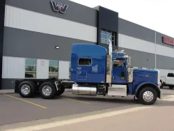2022 Peterbilt 389 | Thumbnail Photo 2 of 16