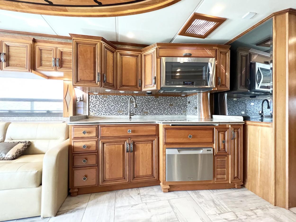 2015 Newmar London Aire 4553 | Photo 6 of 23
