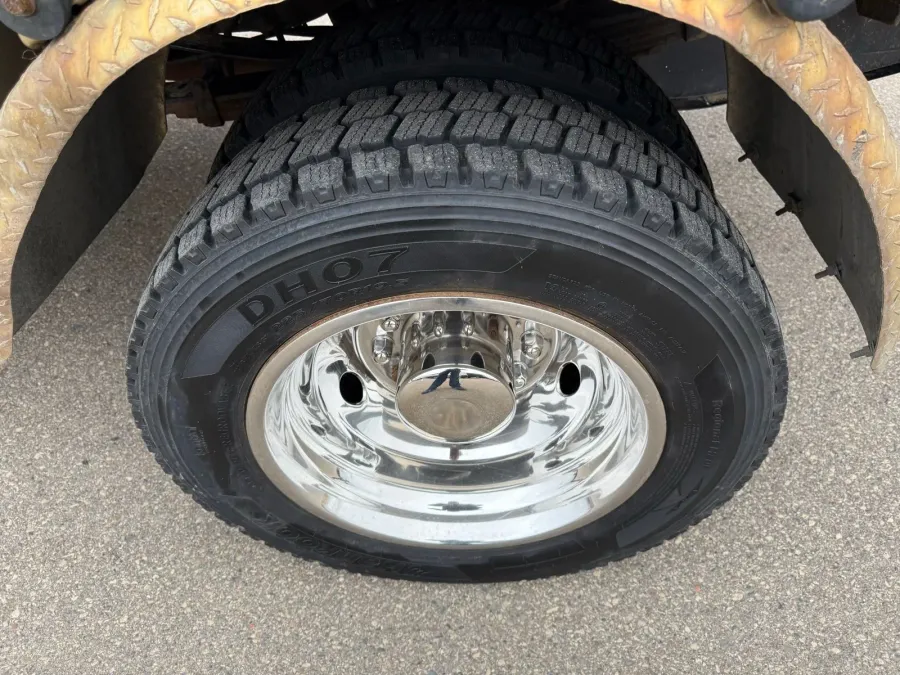 2016 Ford Super Duty F-550 XL | Photo 15 of 20