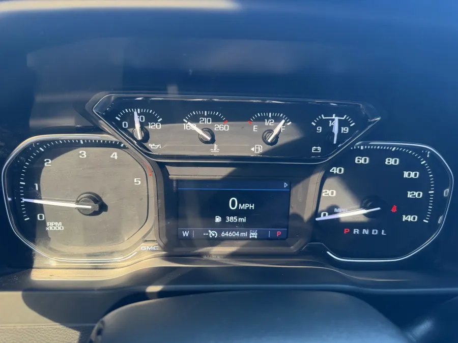 2022 GMC Sierra 2500HD AT4 | Photo 20 of 23