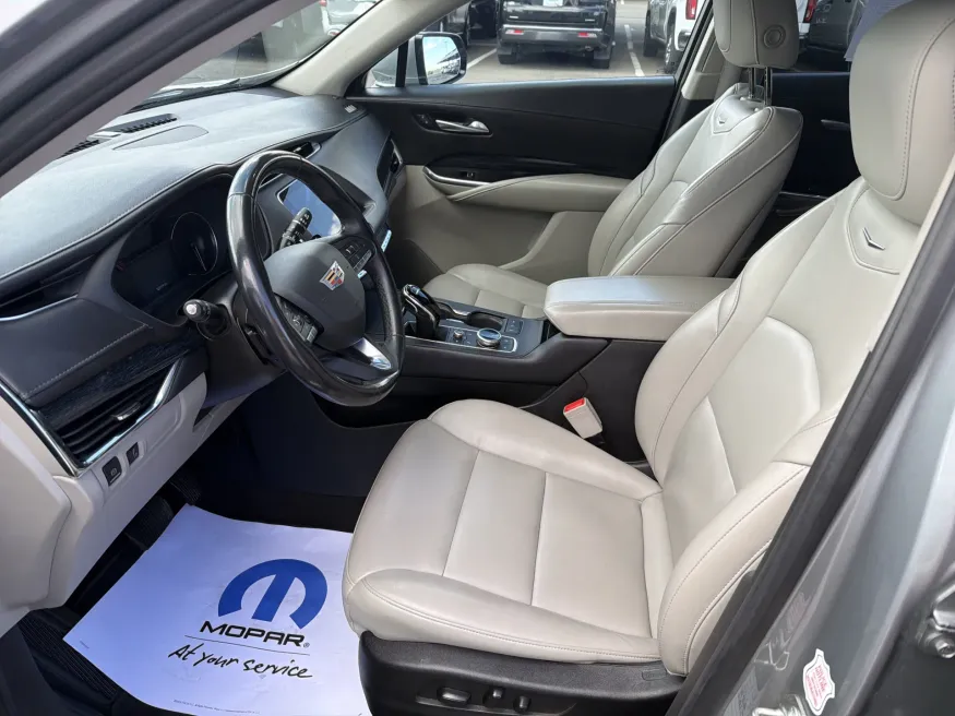 2023 Cadillac XT4 AWD Premium Luxury | Photo 14 of 21