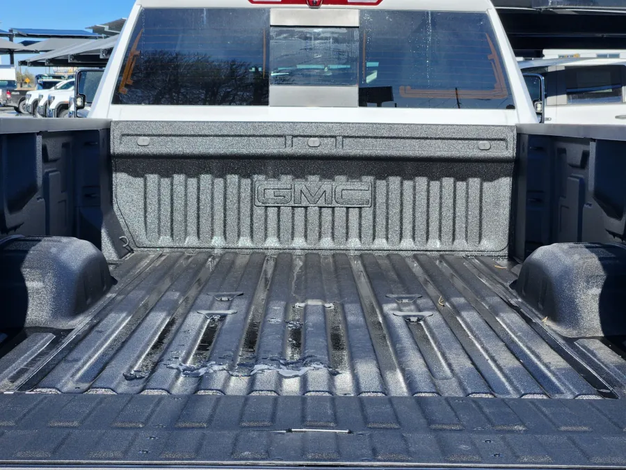 2026 GMC Sierra 2500HD SLT | Photo 18 of 20