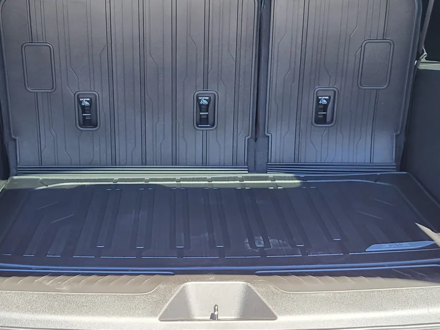 2026 GMC Yukon XL Elevation | Photo 26 of 27