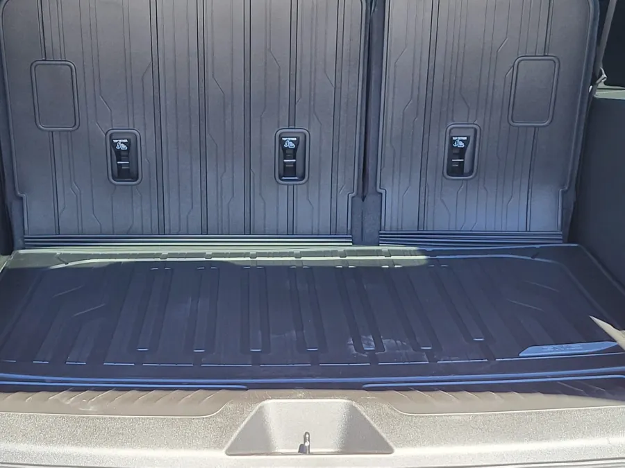 2026 GMC Yukon XL Elevation | Photo 26 of 27