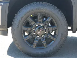 2026 GMC Sierra 2500HD AT4 | Thumbnail Photo 9 of 25