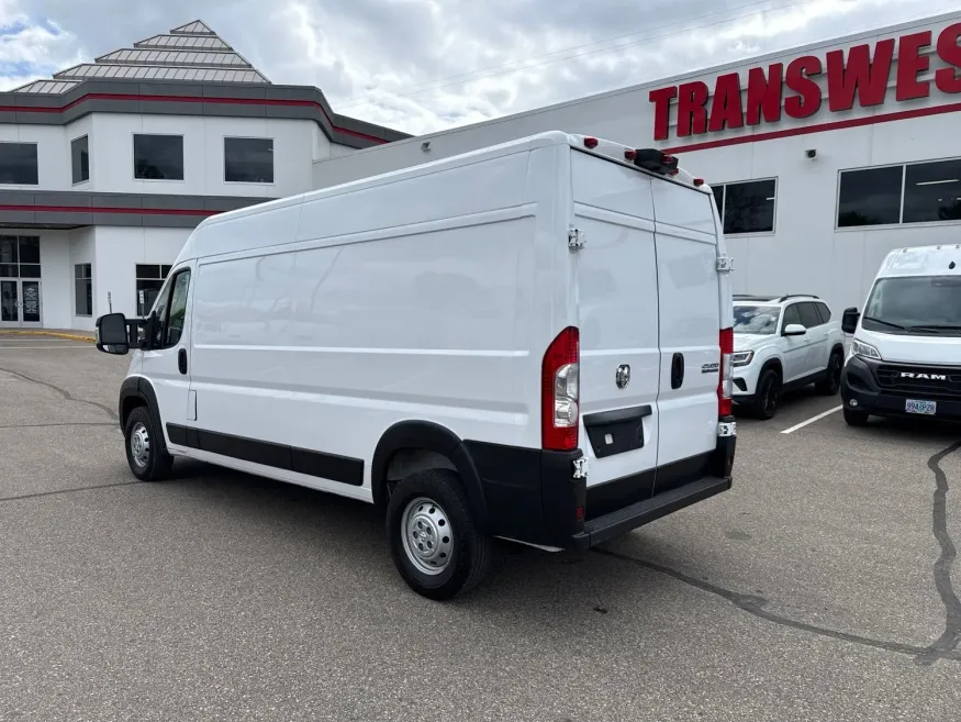 2023 RAM ProMaster 2500 High Roof | Photo 2 of 15